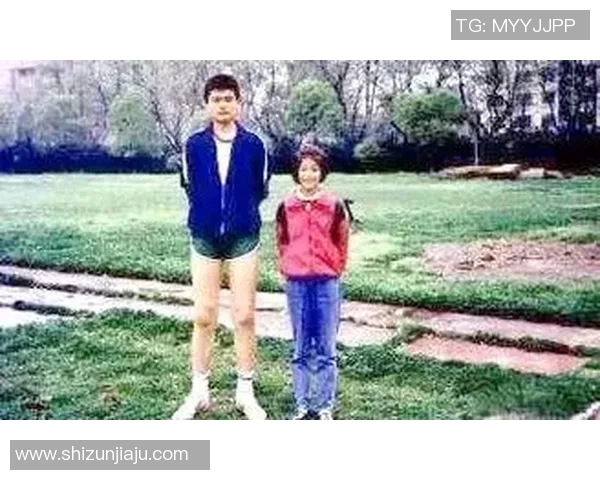 姚明祖父身高揭秘:遗传基因如何影响篮球巨星的成长之路