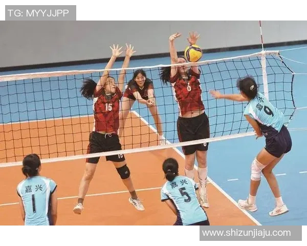 重庆排球队的节奏揭秘:排球巨献背后的故事与激情